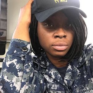 Meet your Posher, Lena